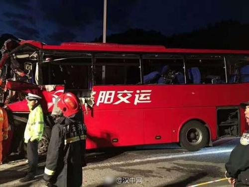 聚焦：陕西境内京昆高速车祸已致36死13伤
